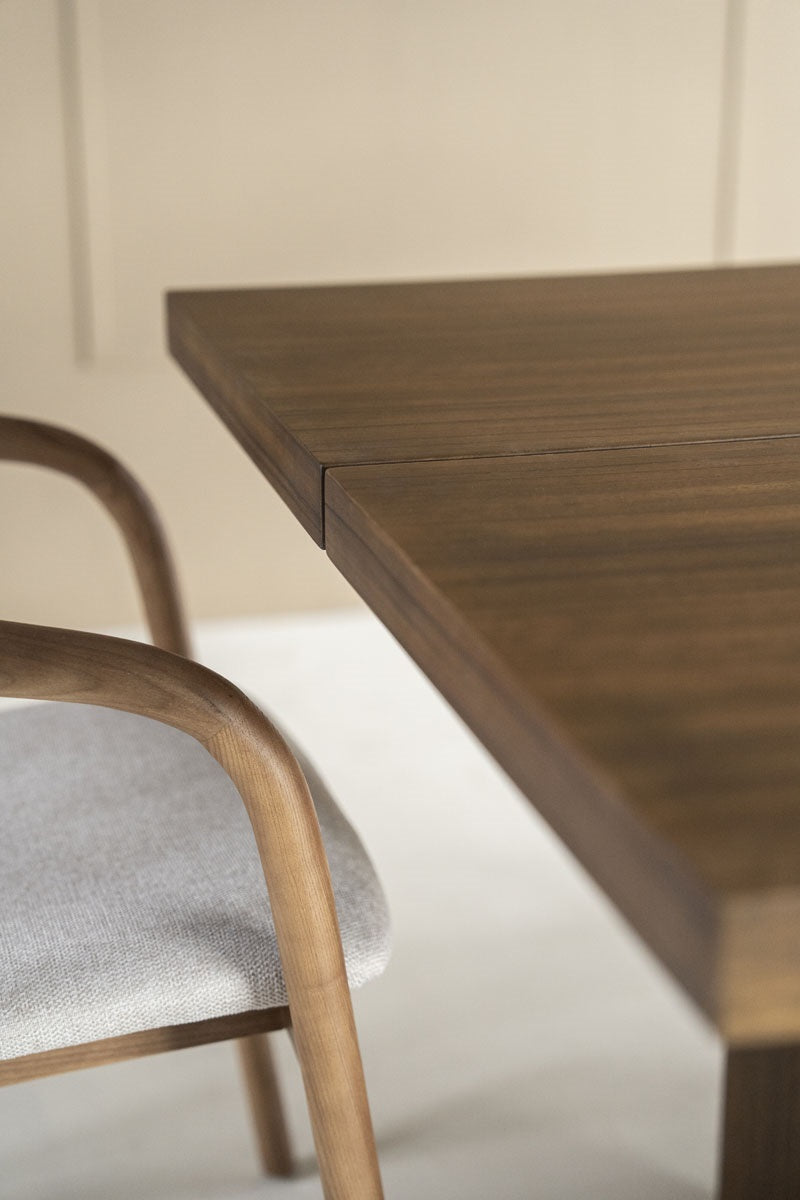 Eettafel Lira 240x110 cm – detail van de afwerking van de eettafel