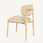 Stoel Rune naturel taupe Serene – detail van de afwerking van de eetkamerstoel