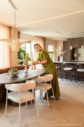 Stoel Yovi – beige – eetkamerstoel van By-Boo in een interieur