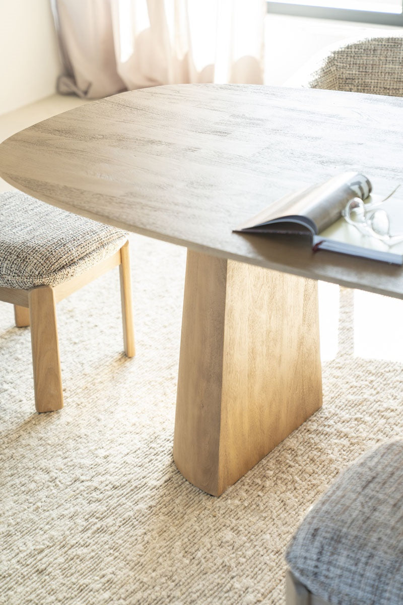 Eettafel Lune 240x105 cm naturel – detail van de afwerking van de eettafel