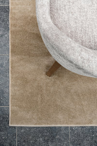 Vloerkleed Beach van Passe Partout in zandtint, hoekdetail