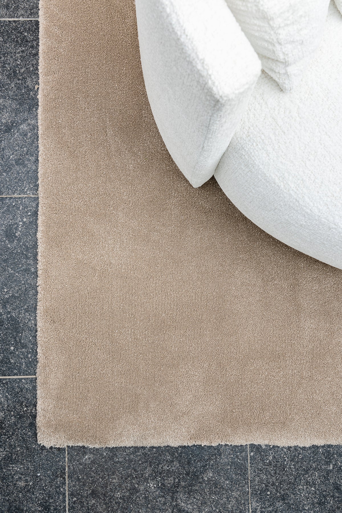 Vloerkleed Savoy van Passe Partout, hoekdetail van de pool